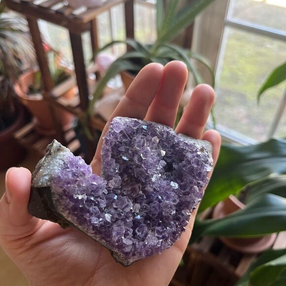 173g Amethyst Crystal Cluster 3.5”x3” - Picture 8 of 8